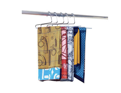 スカーフ ハンガーにかける