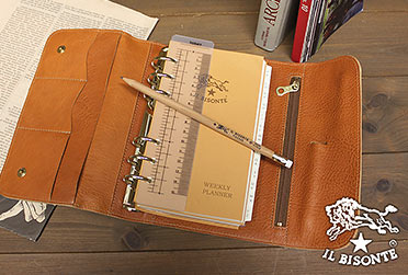 イルビゾンテ手帳カバー3-1