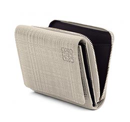 ロエベ二つ折り財布2