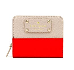 ケイトスペード二つ折り財布3