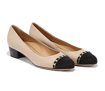 フェラガモ靴パンプス