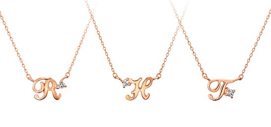 4℃イニシャルアクセサリー