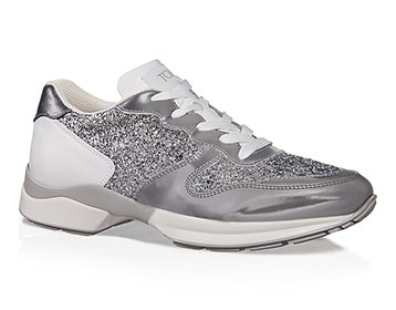 トッズスニーカー