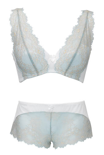 アキコオガワ 下着