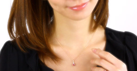 女性ネックレス