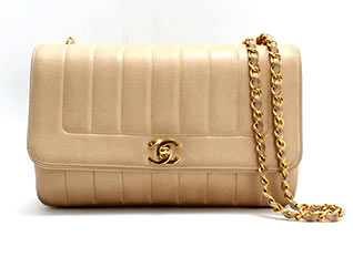 シャネルバッグ2