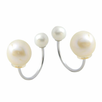 ブルームパールピアス1