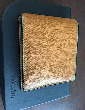 ヴァレクストラ財布1