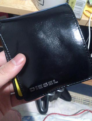 ディーゼル財布1