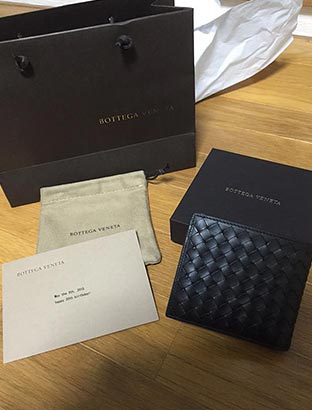 ボッテガ財布1