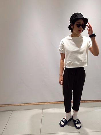 nikeサンダル靴下コーデ3