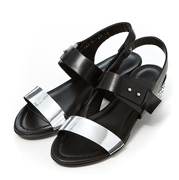 モード・エ・ジャコモサンダル