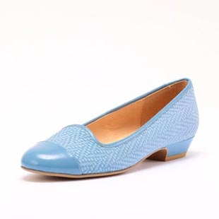 プールサイド-レインバレーシューズ