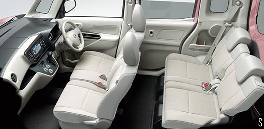 デイズルークス室内