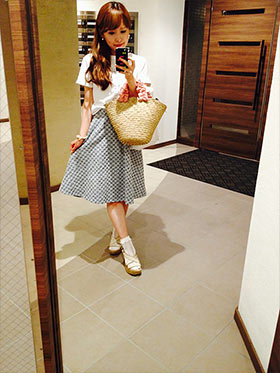 ベージュかごバッグコーデ7