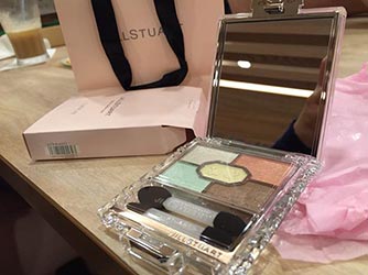 ジルスチュアート化粧品プレゼント1