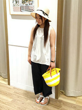 黄色かごバッグコーデ4