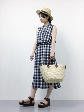 ベージュかごバッグコーデ5