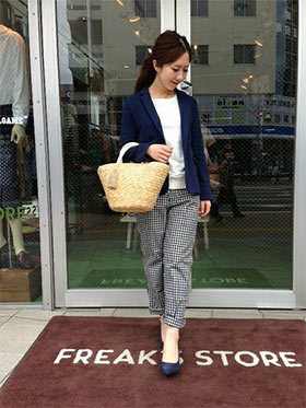 ベージュかごバッグコーデ13