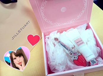 ジルスチュアートグロスプレゼント4