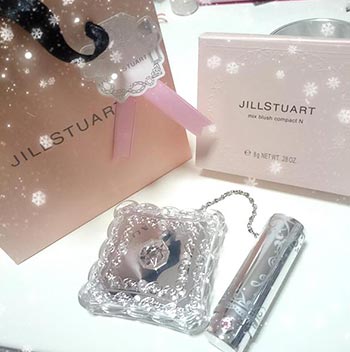 ジルスチュアートチークプレゼント1