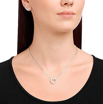 スワロフスキーネックレス1