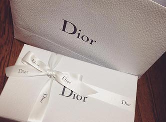 ディオールアイシャドウプレゼント1