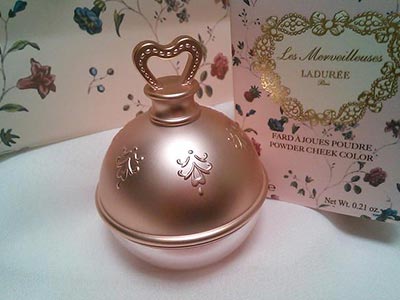 ラデュレプレゼントコスメ2