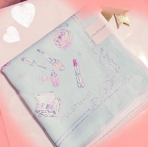 ジルスチュアートハンカチプレゼント1