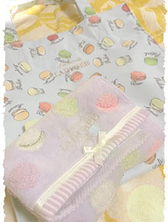 ラデュレハンカチプレゼント2