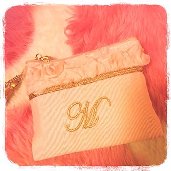 ハニーサロンティッシュケースプレゼント