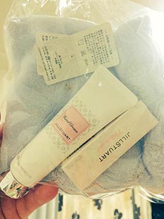 ジルスチュアートハンドクリームプレゼント6