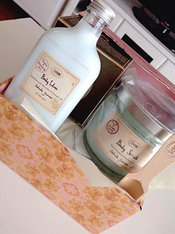 サボンボディミルクプレゼント1