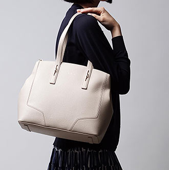 フルラ通勤トートバッグ1