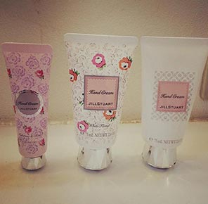 ジルスチュアートハンドクリームプレゼント2