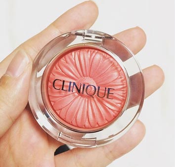 クリニークチークプレゼント