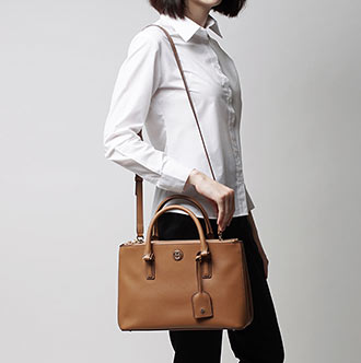 トリーバーチ通勤トートバッグ2