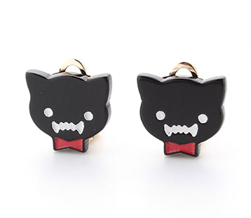 リディア猫ピアス