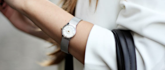 オフィス腕時計