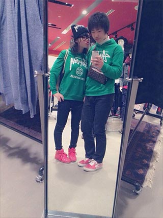 STUSSYペアパーカーコーデ3