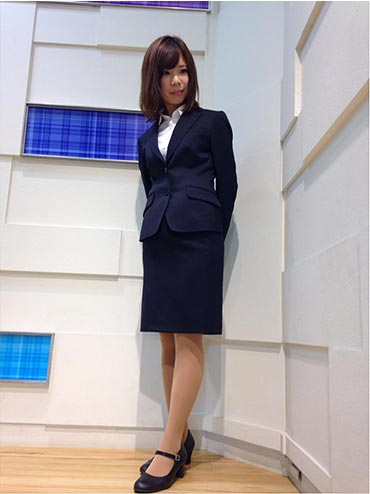 女性リクルートスーツコーデ7
