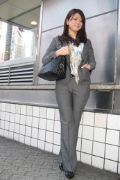 女性リクルートスーツコーデ-パンツ6