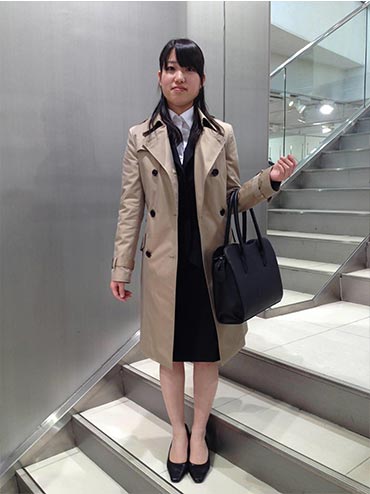 女性リクルートスーツコーデ5