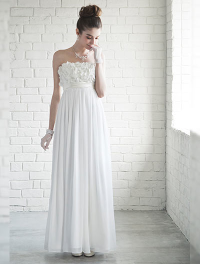 ウエディングドレススレンダーライン