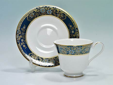 ロイヤルドルトン-カーライルブルー