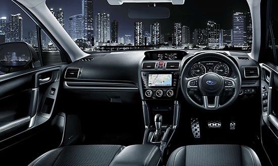 フォレスター室内