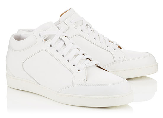 ジミーチュウ通勤スニーカー