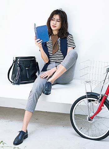 黒×白のボーダーコーデ4