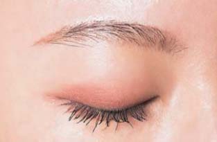 大人アイメイク