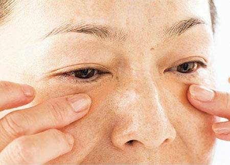 50代 コンシーラーの付け方